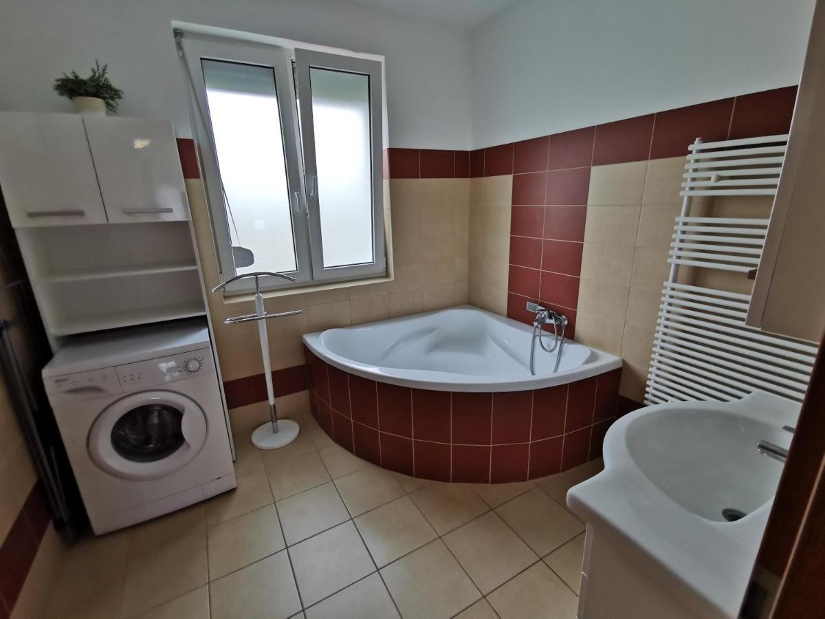 Freedom Apartman Hajduszoboszlo Luaran gambar